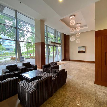 Two Rooms Apartment Triton Park Varsavia Esterno foto