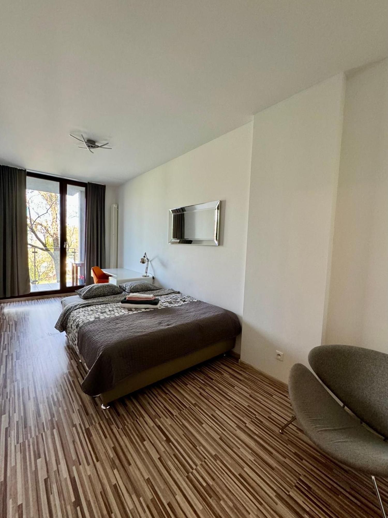 Two Rooms Apartment Triton Park Varsavia Esterno foto